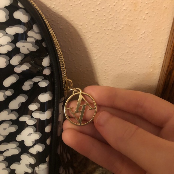 Adrienne Vittadini Studio Cosmetic 3 Pc Bag Set - Picture 5 of 13